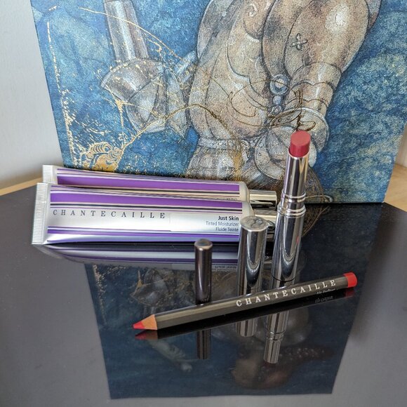 Chantecaille Makeup - Picture 1 of 2